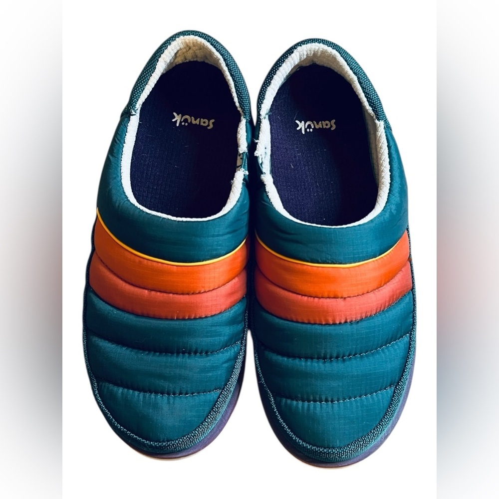 Sanuk Quilted Slip-On Shoes – Size 7 - Picture 3 of 10